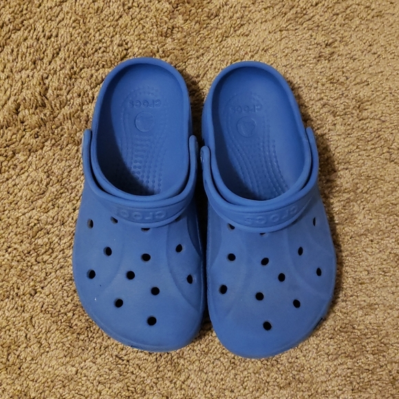 crocs youth size 2